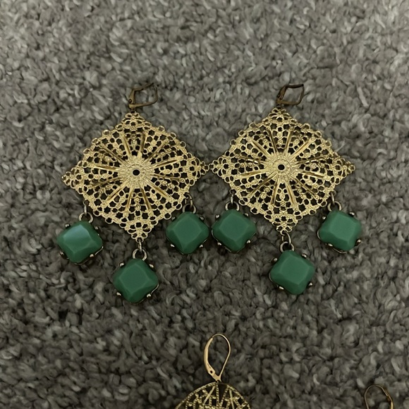 6 pairs of Molly Beads costume jewelry earrings collection - Picture 2 of 12